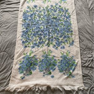 Vintage bath towel blue flowers floral retro blues lavender bathroom decor